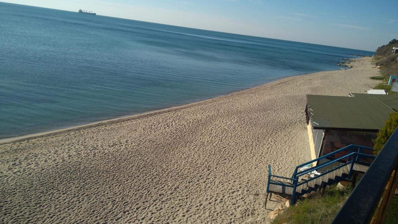 Hemingway Rooms In Happy Beach Varna Extérieur photo