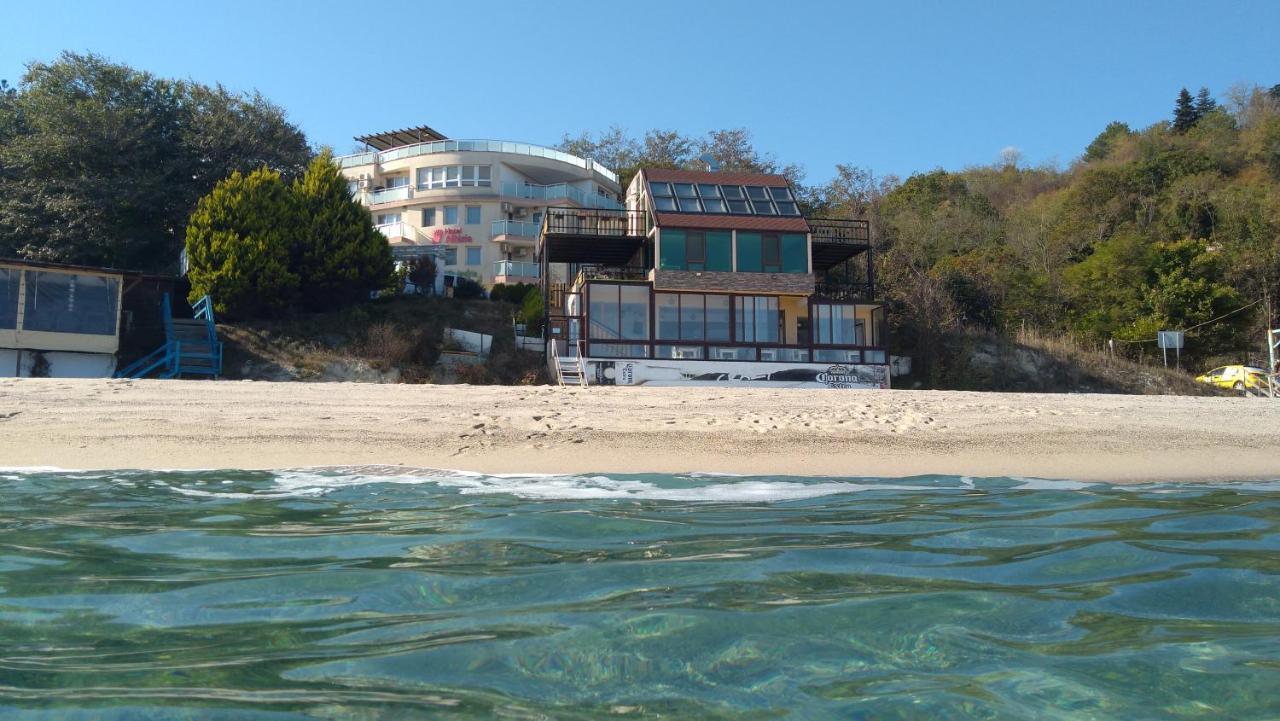 Hemingway Rooms In Happy Beach Varna Extérieur photo