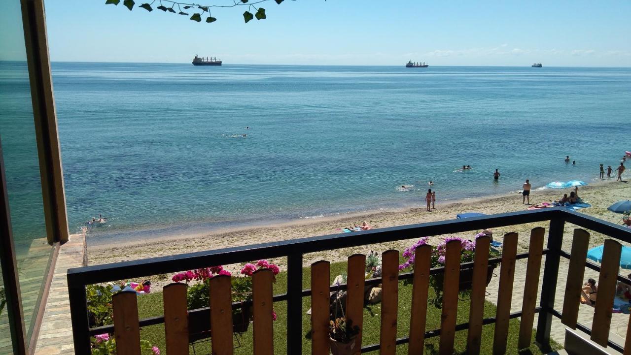 Hemingway Rooms In Happy Beach Varna Extérieur photo