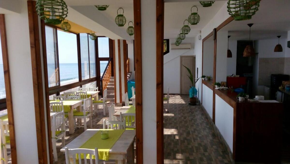 Hemingway Rooms In Happy Beach Varna Extérieur photo