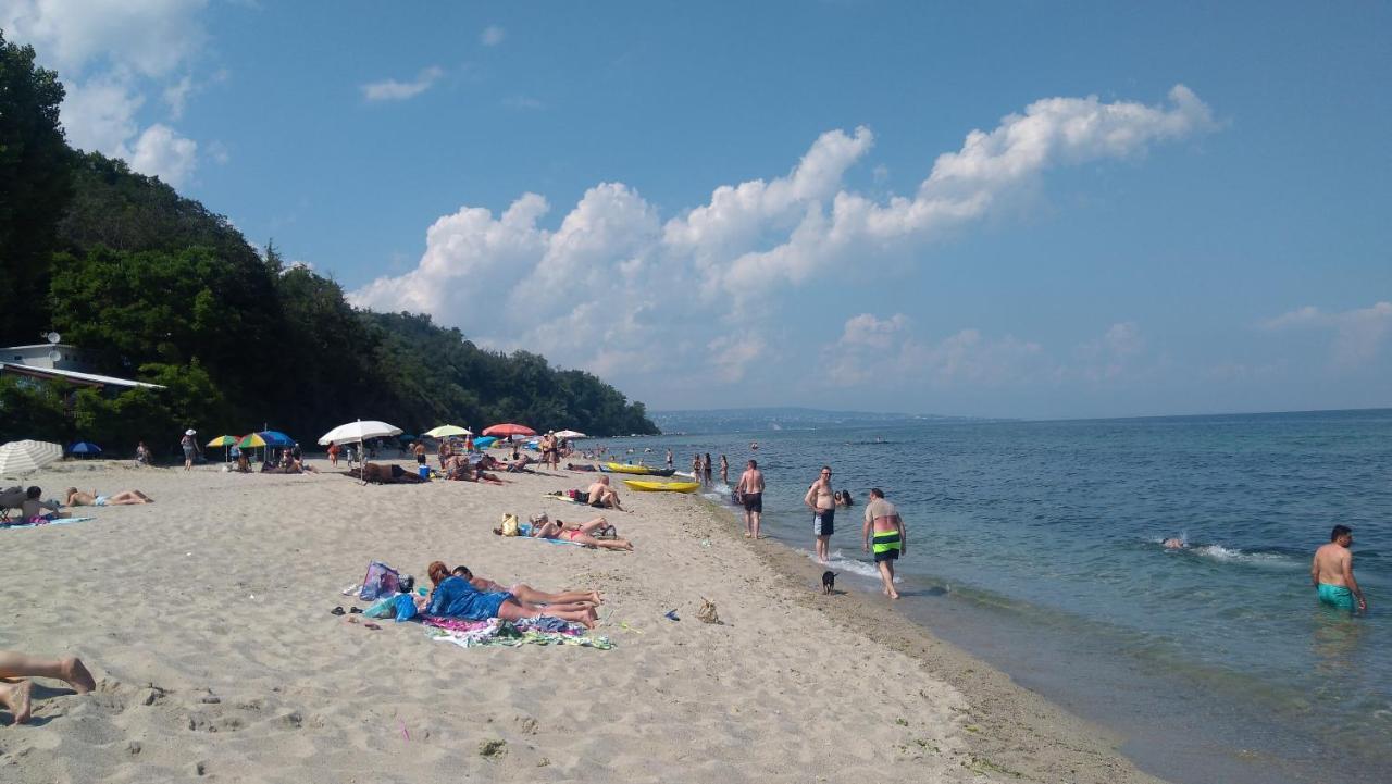 Hemingway Rooms In Happy Beach Varna Extérieur photo