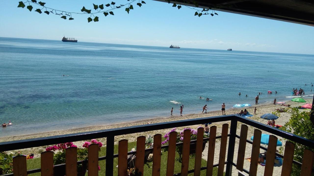 Hemingway Rooms In Happy Beach Varna Extérieur photo