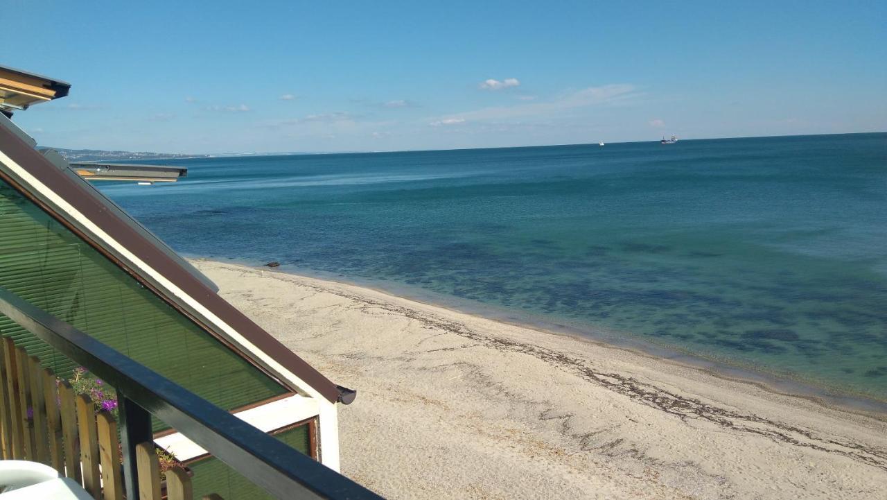 Hemingway Rooms In Happy Beach Varna Extérieur photo