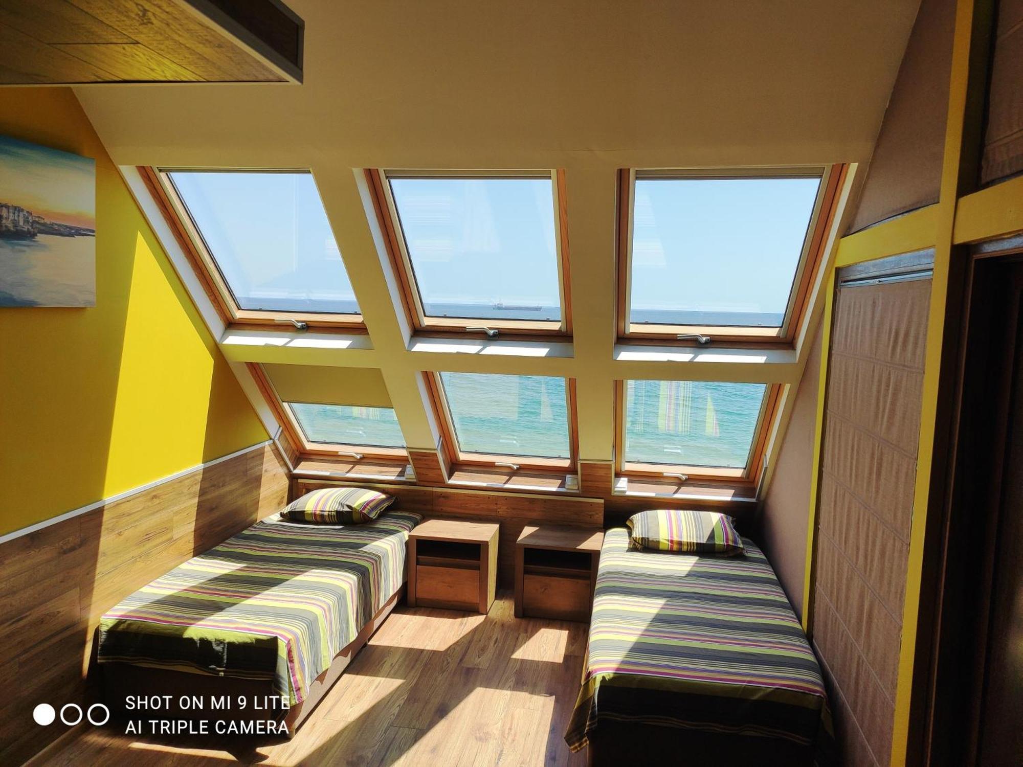 Hemingway Rooms In Happy Beach Varna Extérieur photo