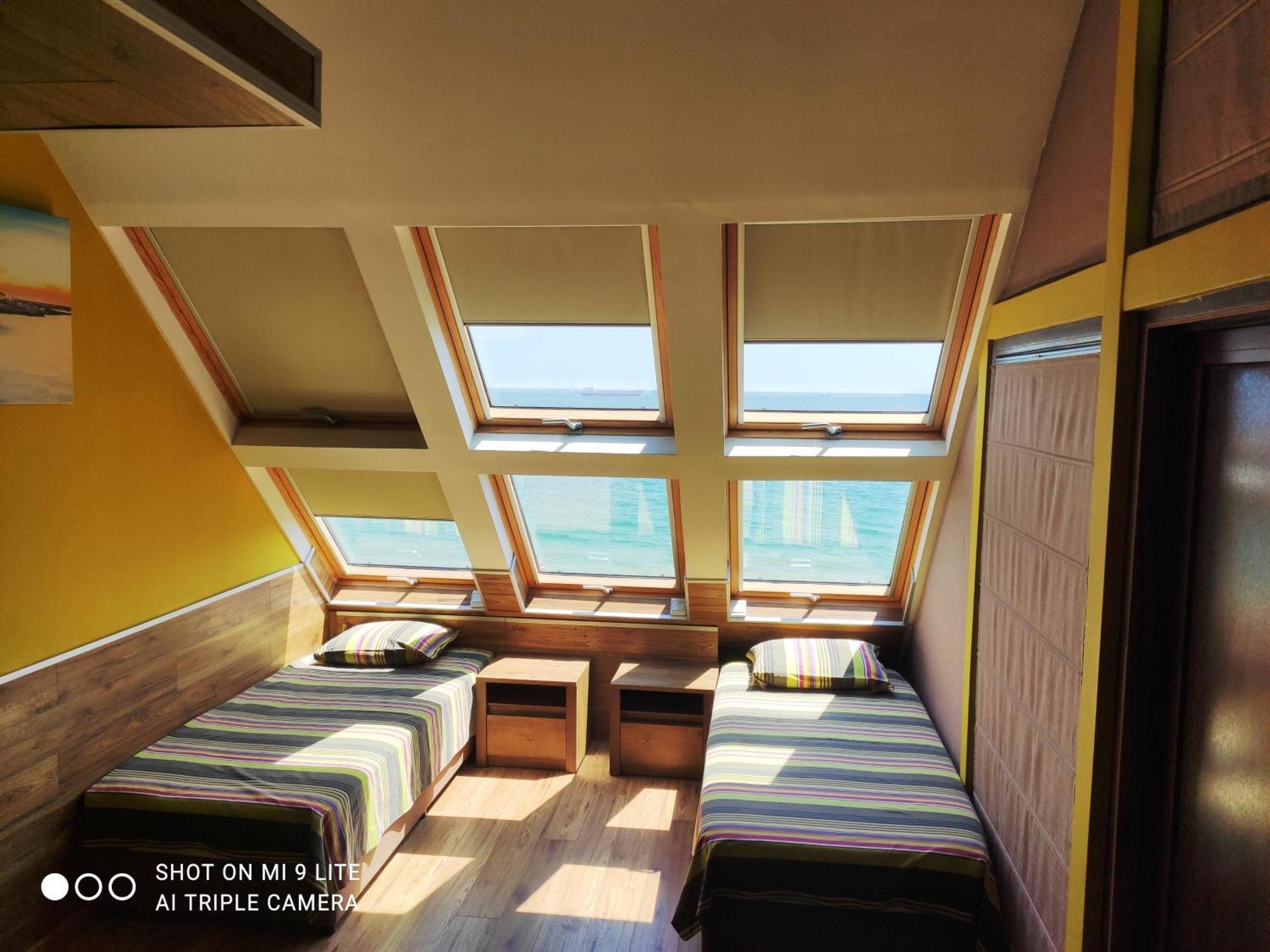 Hemingway Rooms In Happy Beach Varna Extérieur photo
