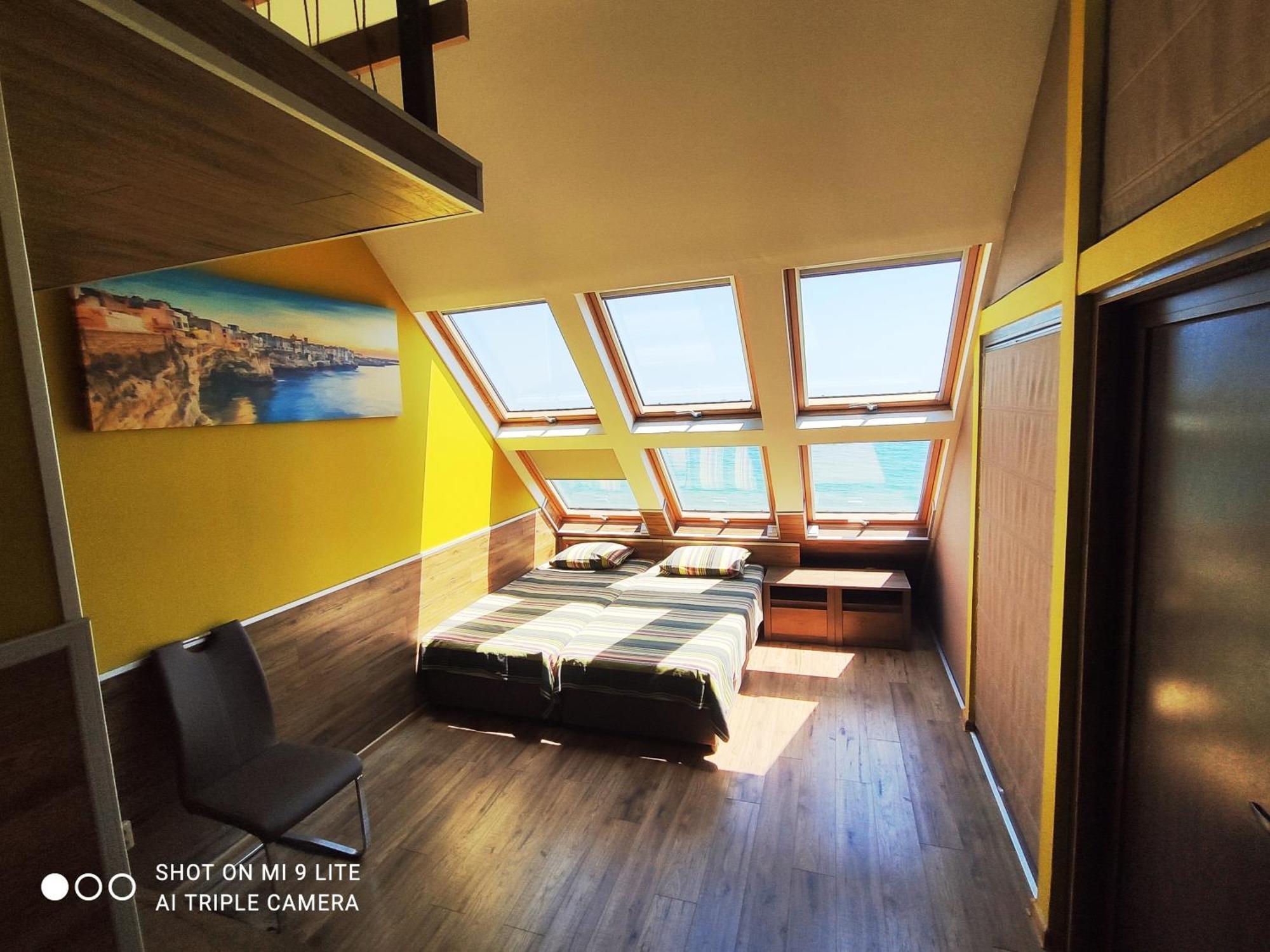 Hemingway Rooms In Happy Beach Varna Extérieur photo