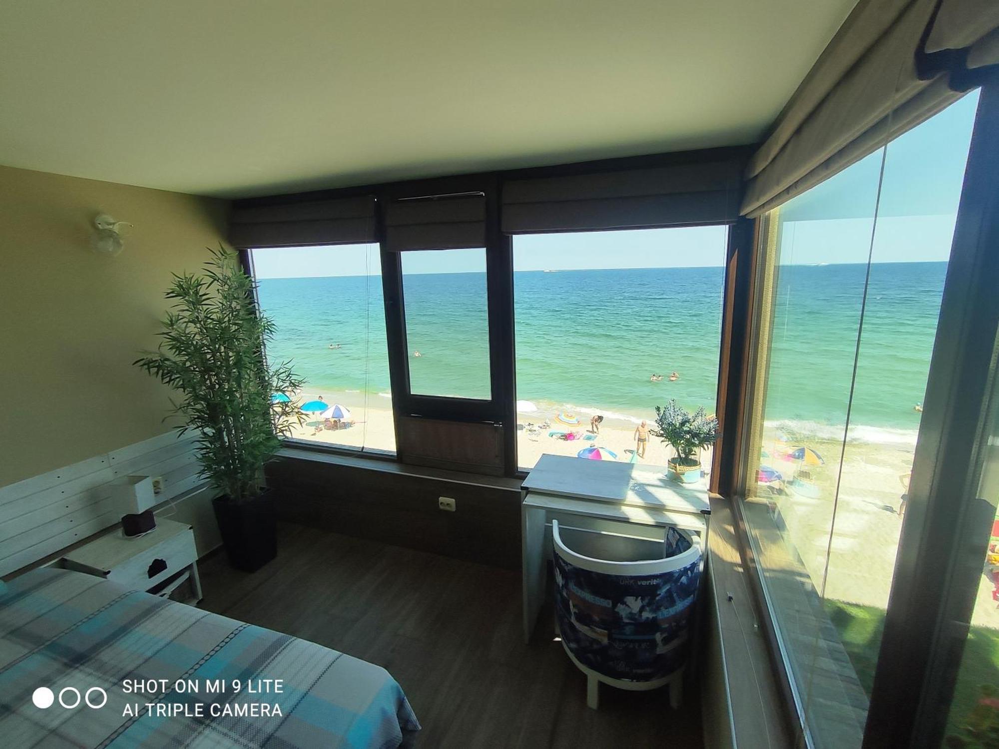 Hemingway Rooms In Happy Beach Varna Extérieur photo