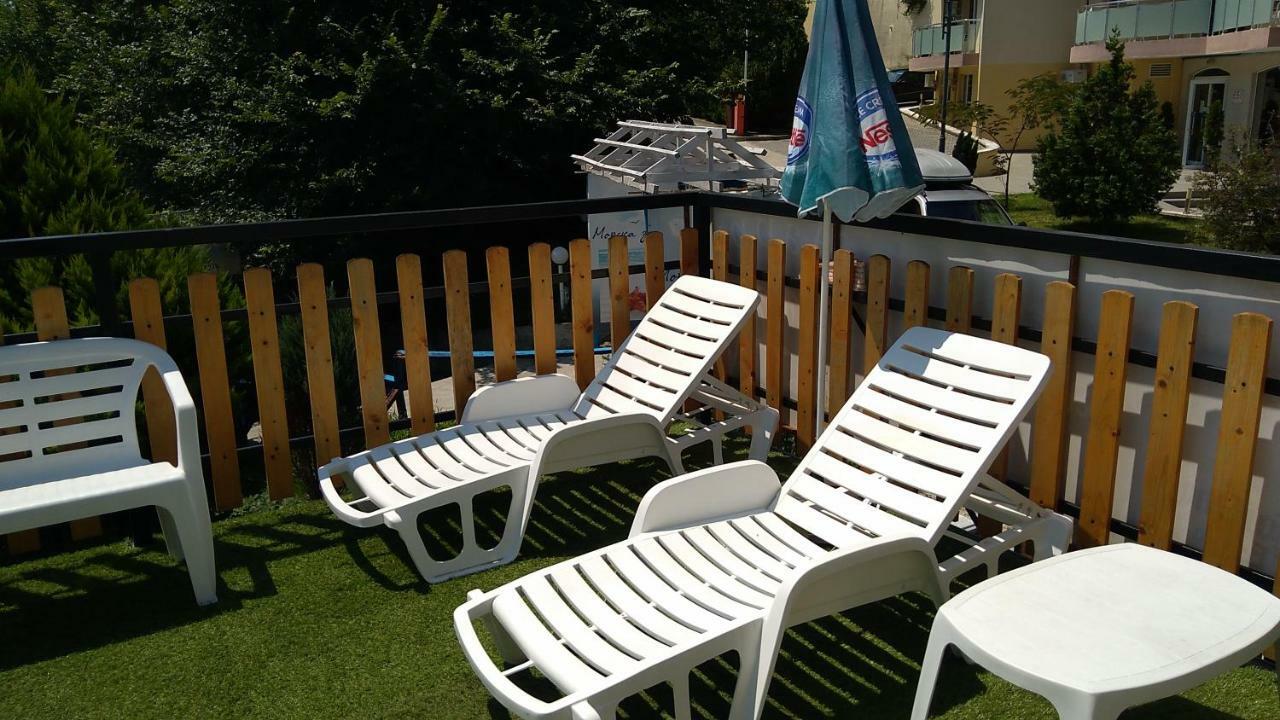 Hemingway Rooms In Happy Beach Varna Extérieur photo
